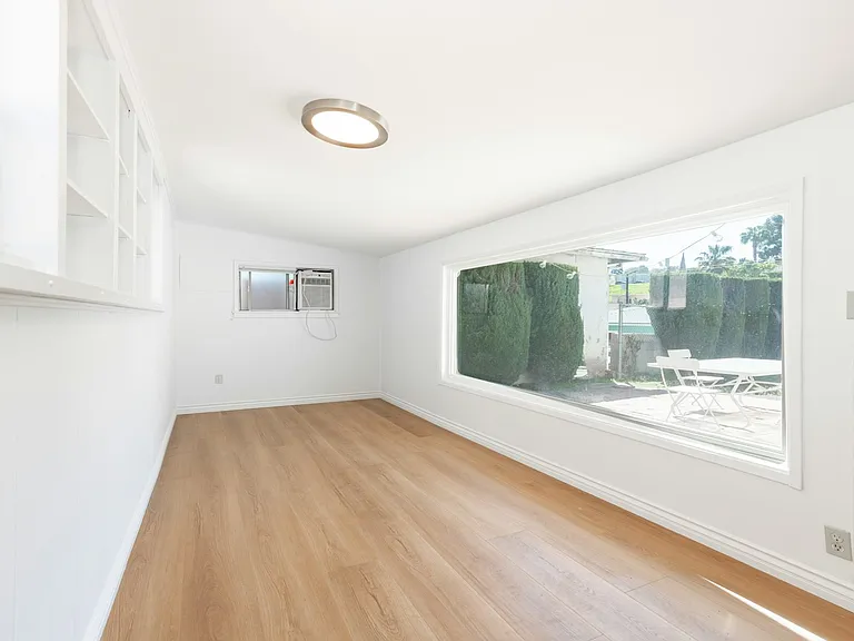 3757 York Blvd — Photo 19