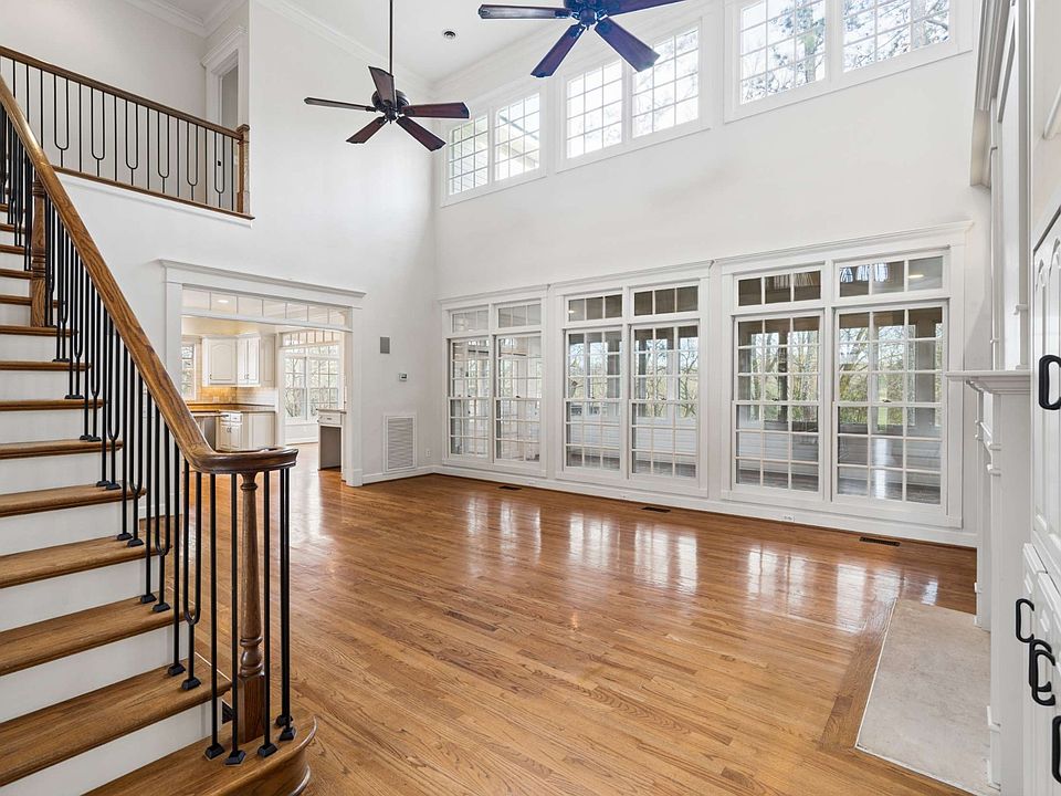 13th image of this home