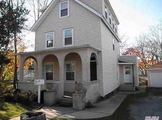 15 White St APT 100, Oyster Bay, NY 11771