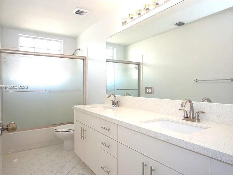 1868 Salerno Cir #1868 — Photo 25