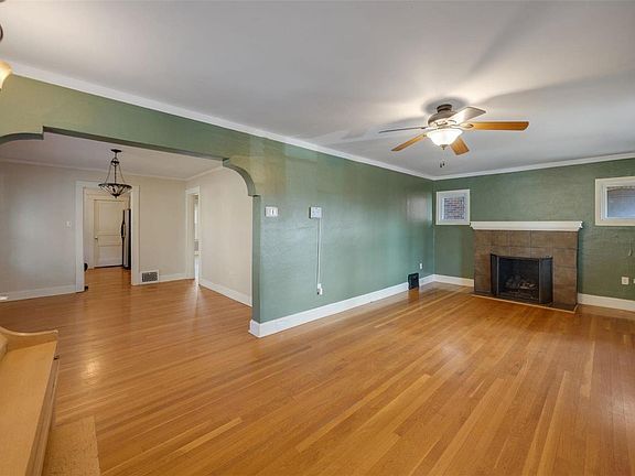 3rd image of 7375 Liberty Ave