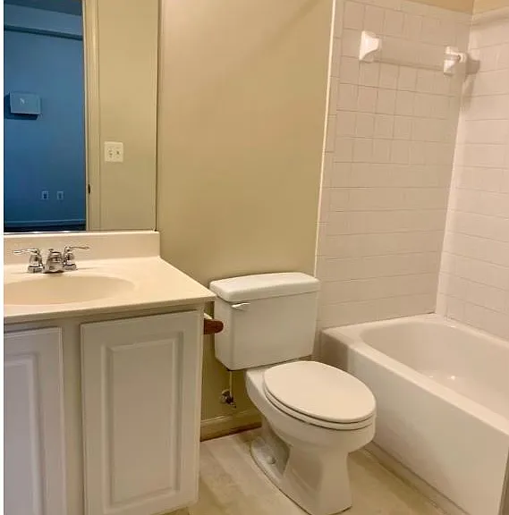 816 Fairview Village Ct — Photo 5