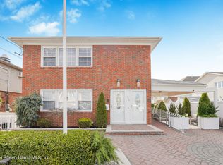 266 Sanilac St, Staten Island, NY 10306
