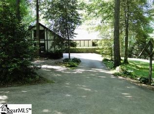 227 Waterford Dr, Inman, SC 29349