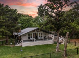 387 Lake Shore Dr, Gordonville, TX 76245