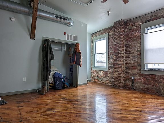 2nd image of 2111 E Susquehanna Ave #15-3C