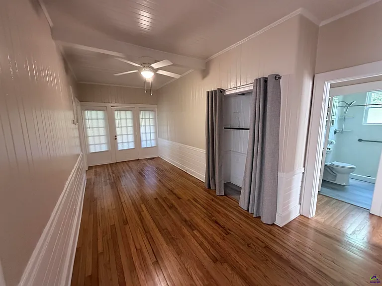 705 Evergreen St — Photo 12