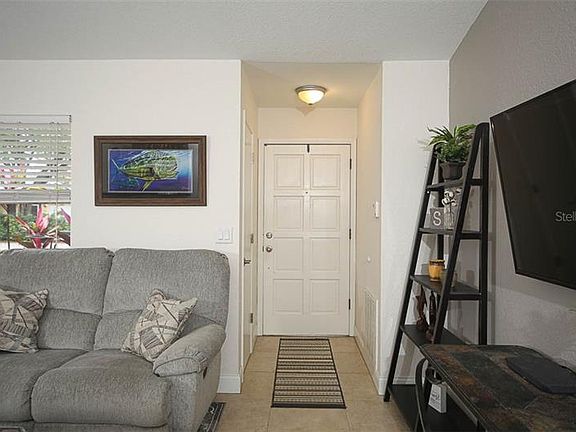 4th image of 5865 Deer Hollow Ln E