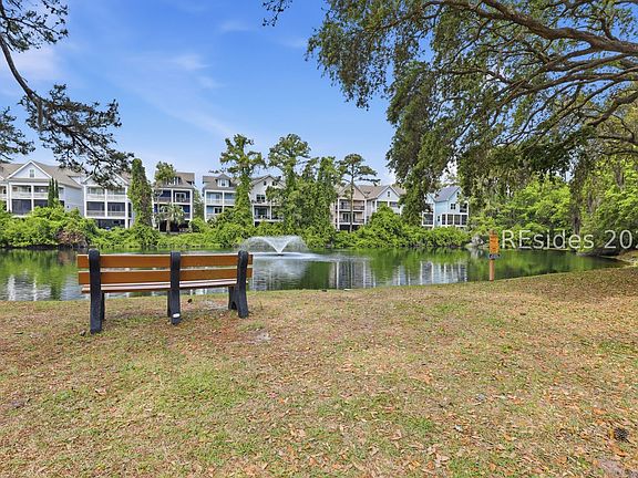 2nd image of 40 Folly Field Rd APT B2