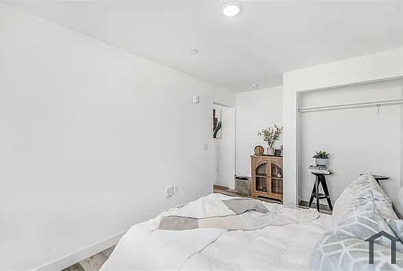 2837 San Marino St — Photo 9