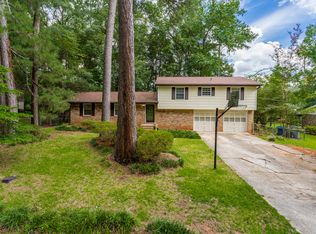 2226 SE King Forest Dr, Conyers, GA 30013