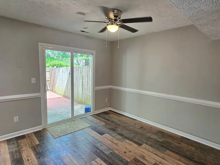 304 Arabian Cir — Photo 13
