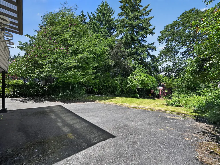 9325 Northlake Dr SW — Photo 31