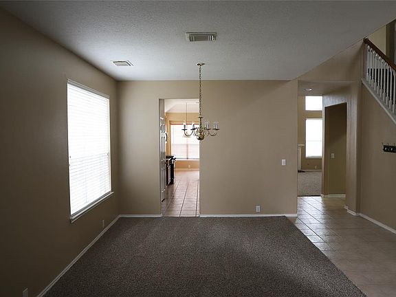 5th image of 5706 Saragosa Dr