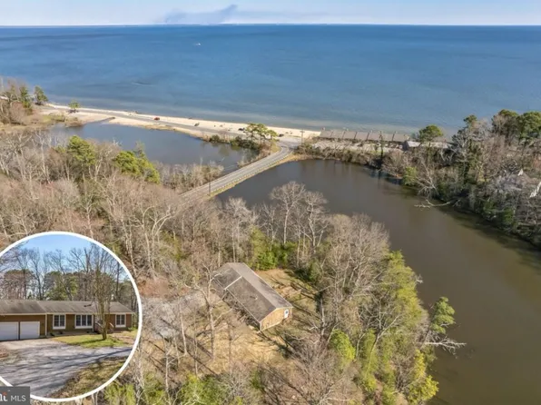 525 Clubhouse Dr, Lusby, MD 20657