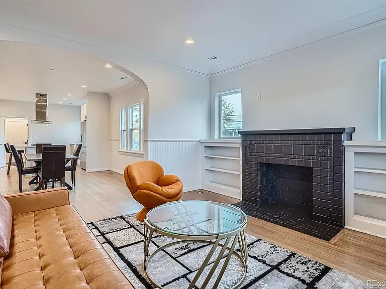 1400 Perry St — Photo 5