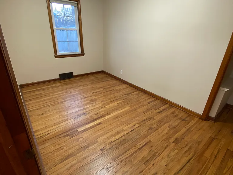 3235 Vine St — Photo 15