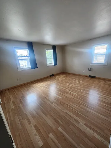 58 Montgomery St Photo 1