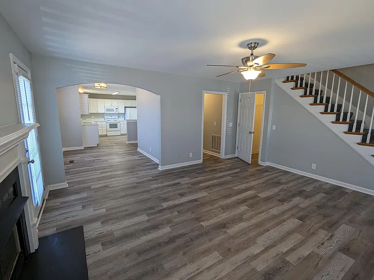 4713 Derbyshire Dr — Photo 6