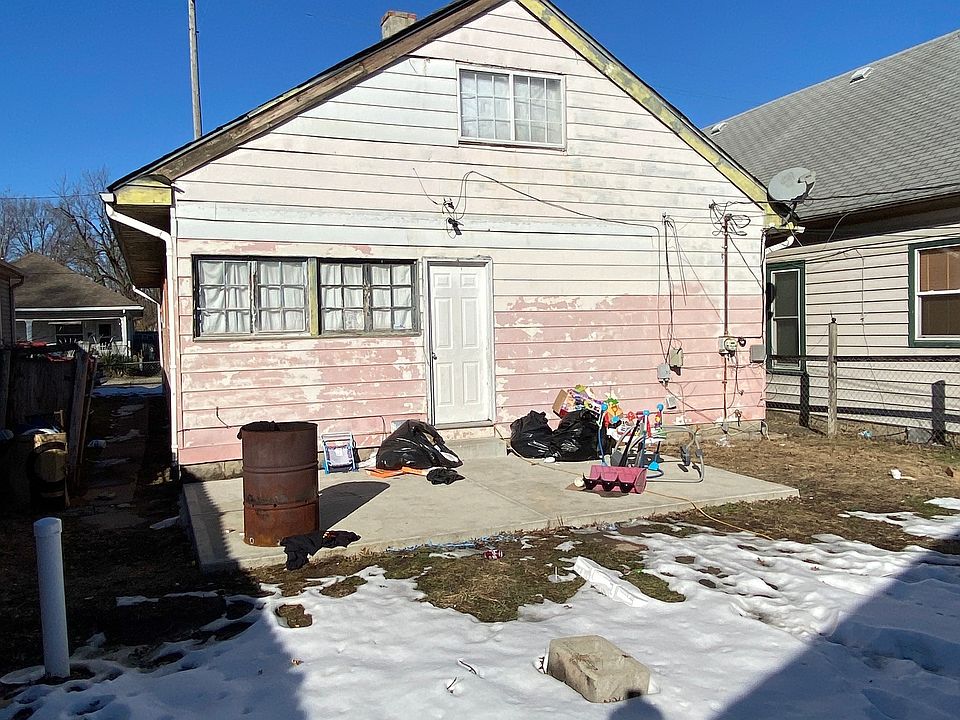 2nd image of 1841 W Lambert St