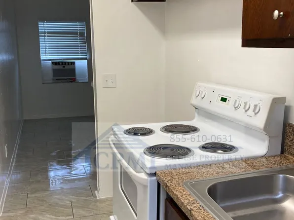 Affordable Downtown WPB 2/1 without the Downtown Price Steps Away From it ALL!! $995 Sec Dep spec..., 803 2nd St #1, West Palm Beach, FL 33401