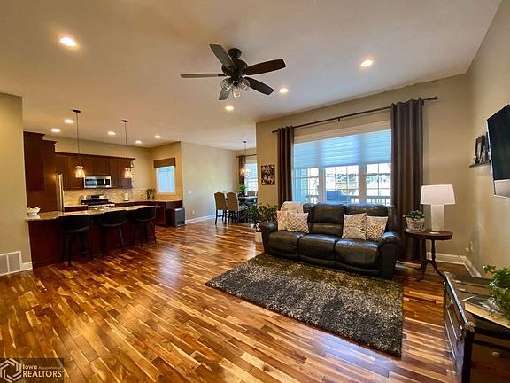 5th image of 5184 Turnberry Ct