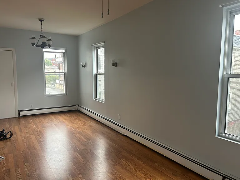 5 Hammond St — Photo 5