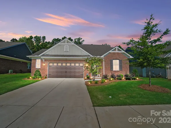 3311 Marchers Trace Dr, Mint Hill, NC 28227