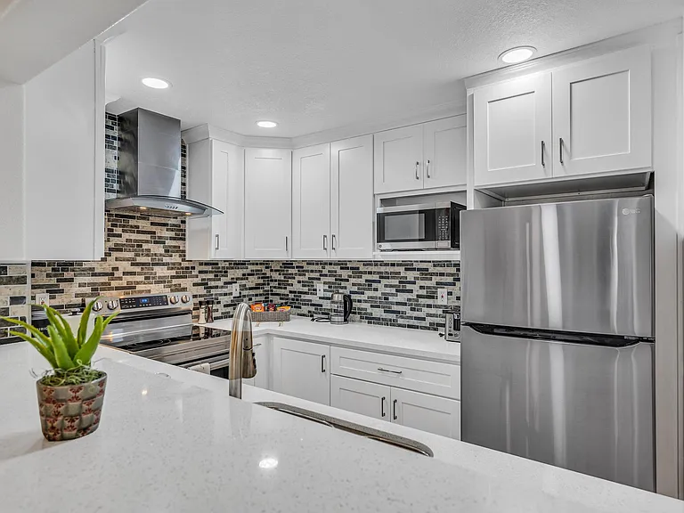 303 Norris Canyon Ter — Photo 2