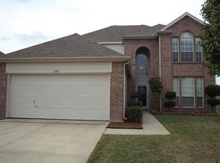 2701 Wandering Oak Dr, Corinth, TX 76208