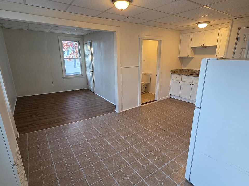 1st image of 20 Lafrance Ct #3S