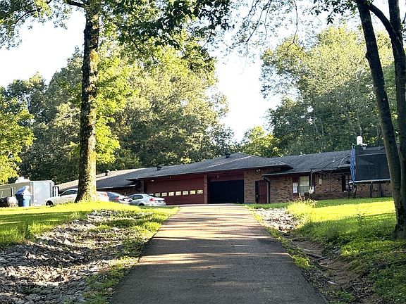 3rd image of 8550 Lakeshore Dr
