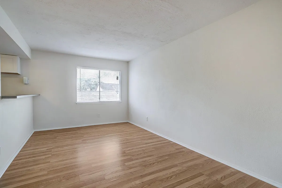 Building Photo - 3407 Graustark St #14