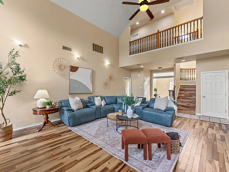 1060L Great Oaks — Photo 11