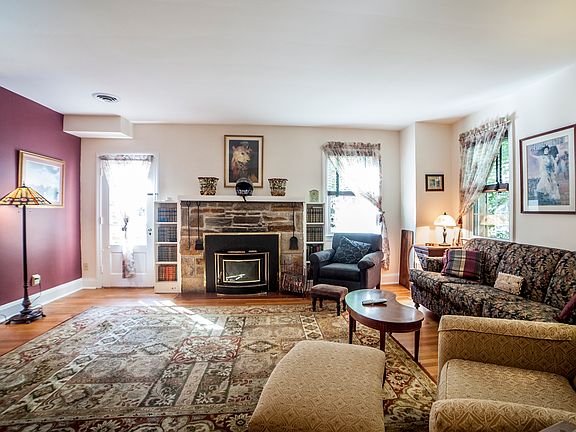 5th image of 35 Holmehurst Ave