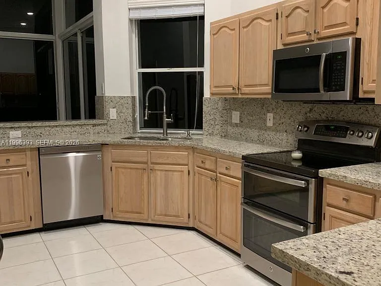 3066 Lakewood Cir — Photo 12