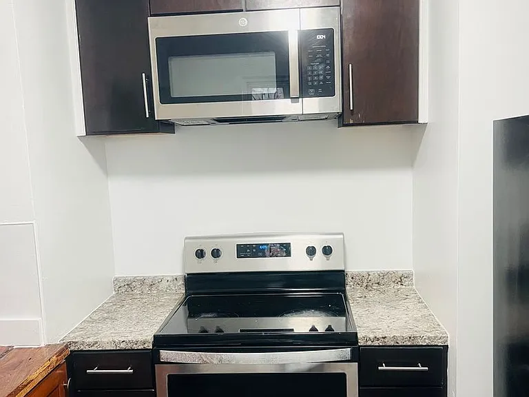 4109 S Tryon St — Photo 2