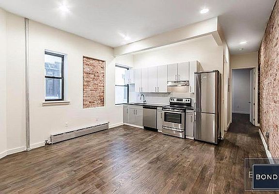 2nd image of 3671 Broadway APT 4