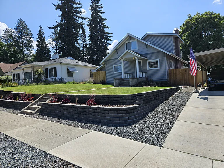 708 E 28th Ave — Photo 2