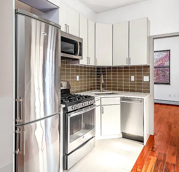 100 Edgecombe Ave #2R — Photo 4