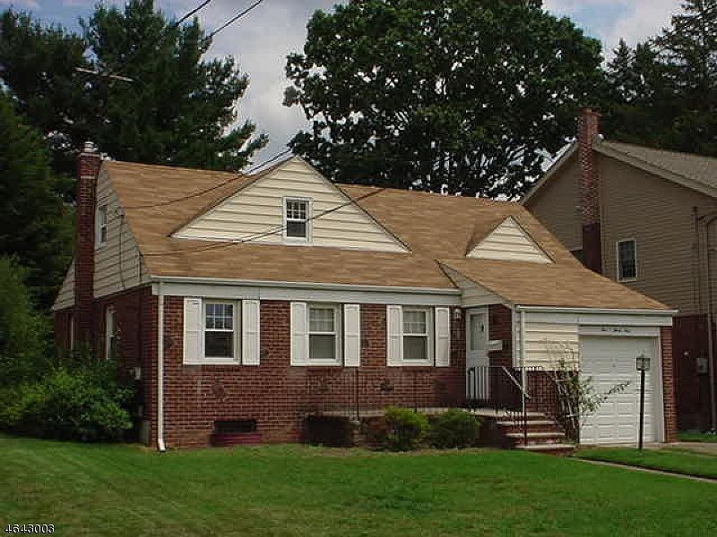 1st image of 4-33 Hartley Pl