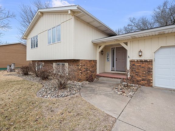 4th image of 1141 Mark St