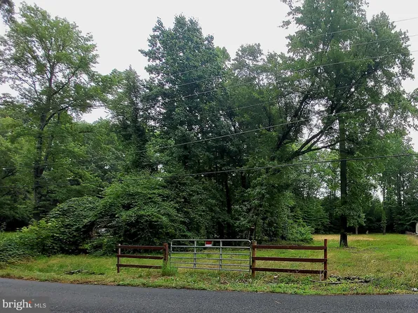 122 Morton Rd, Fredericksburg, VA 22405