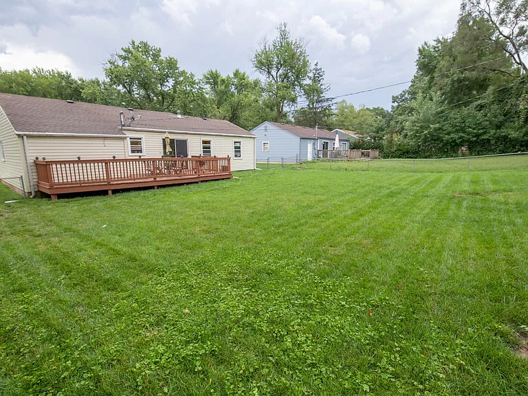 7430 Reeds Ln — Photo 18