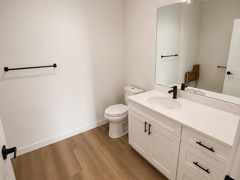 The Gibson Apartment Homes — Photo 42