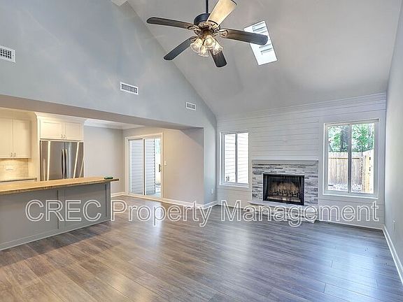 2nd image of 7 Rudwick Cir