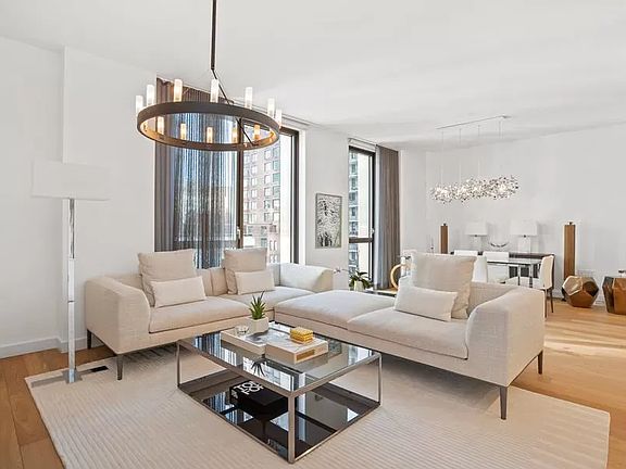 3rd image of 360 E 89th St #6A