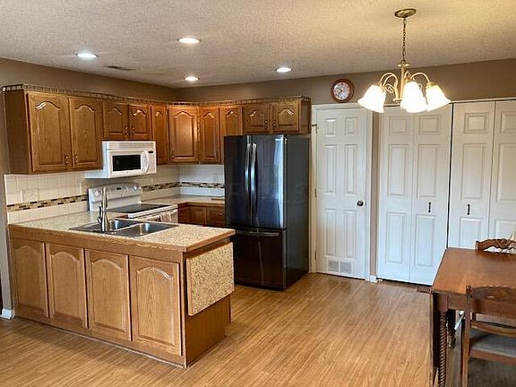 4th image of 1728 Scioto Way