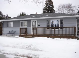 747 S 31st St, Manitowoc, WI 54220