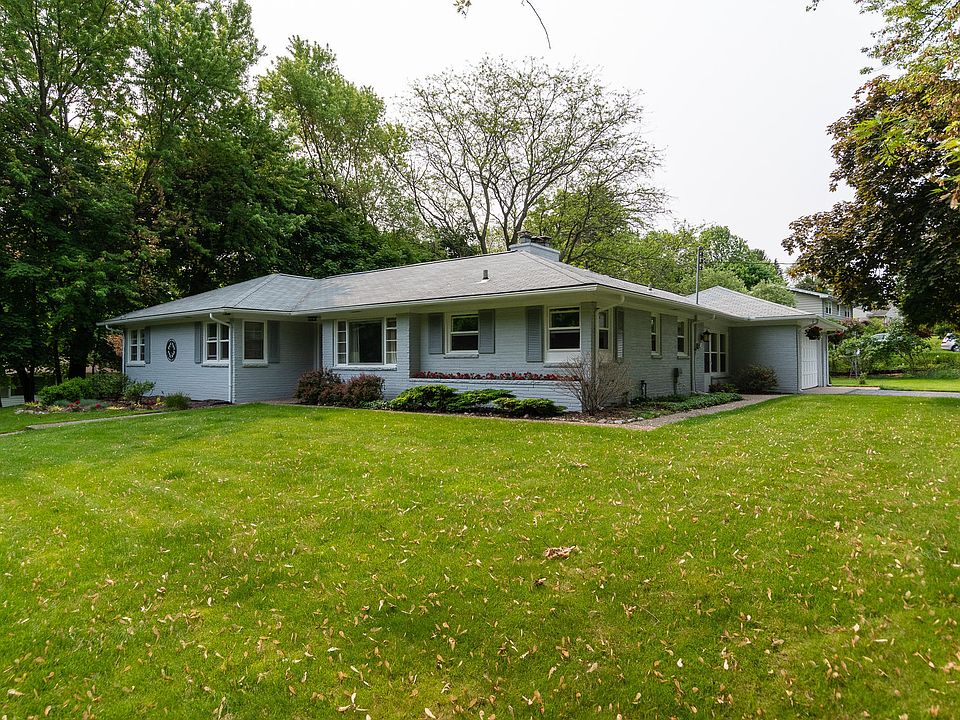 1st image of 1511 Meadowbrook Ln